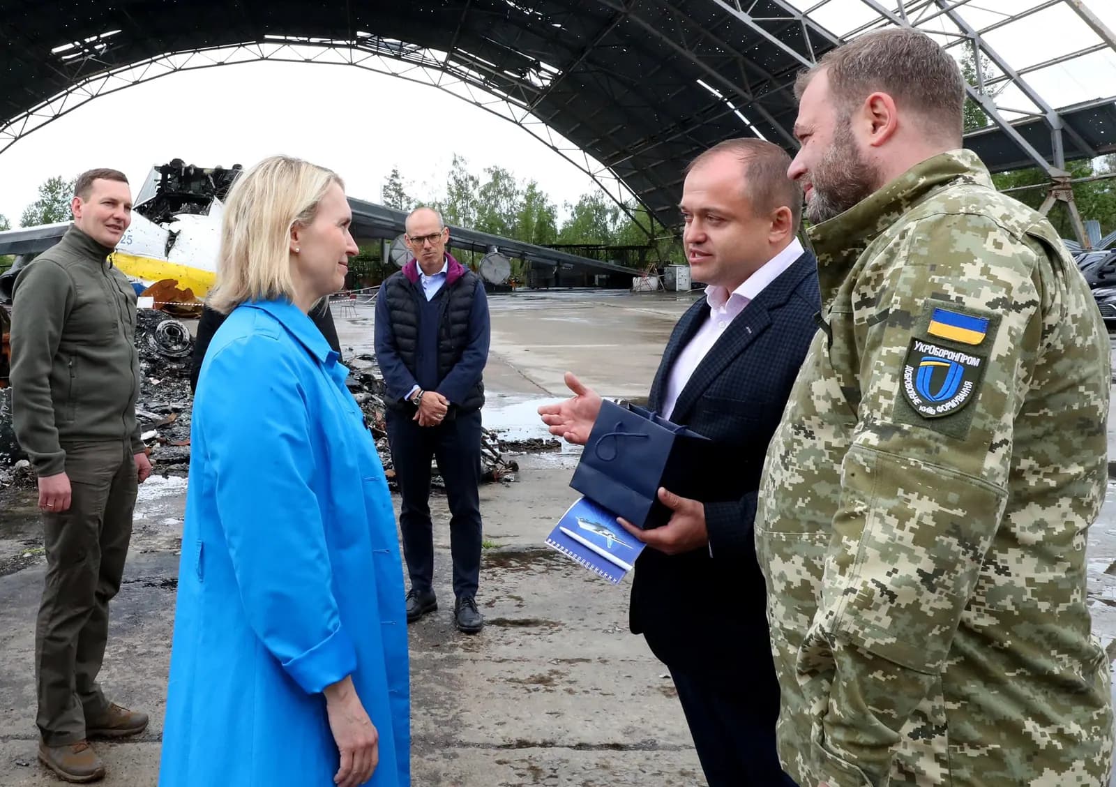 Під час моєї першої поїздки за межі Києва я відвідала аеродром Гостомель